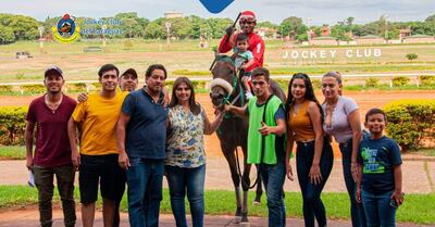 La muchachada de El Legado recibió en el pesaje a Storm Marionetta, que repitió.