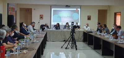 Reunión de un grupo de senadores con empresarios de la frontera, en Ciudad del Este, sobre el proyecto del régimen de competitividad.