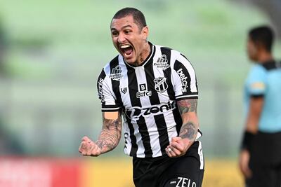 Vinicius Vina grita su gol para el Ceará ante La Guaira.