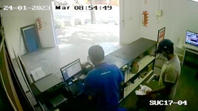 El 24 de enero a las 8:54, asaltó una casa de empeños.