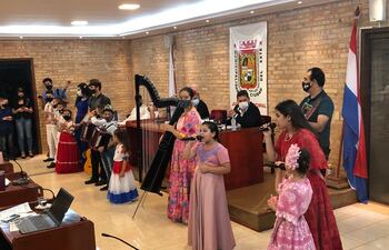 Los ganadores del concurso brindaron un espectáculo musical en la Junta Municipal.