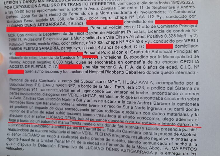 Parte del acta policial que afirma que el subjefe de narcóticos intento darse a la fuga luego de provocar un accidente.