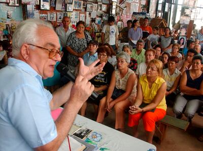 El padre José Luis Caravias en una de sus tantas conferencias.