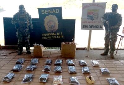La droga aparentemente iba ser trasladada por agua a Argentina, según los intervinientes.