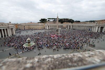 Plaza de San Pedro en el Vaticano durante el Angelus del domingo pasado.