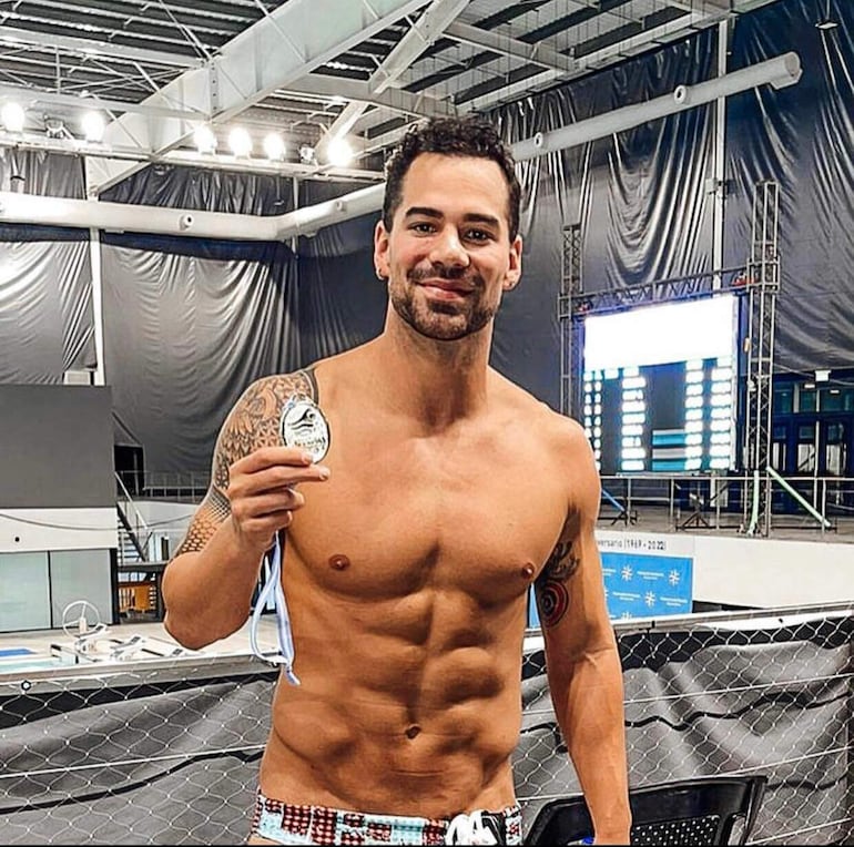 Renato David Prono Fernández (31 años) fue el más veloz en los 50 metros estilo pecho y se llevó la presea dorada.