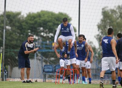 Sol de América recibe a Guaireña en Villa Elisa.