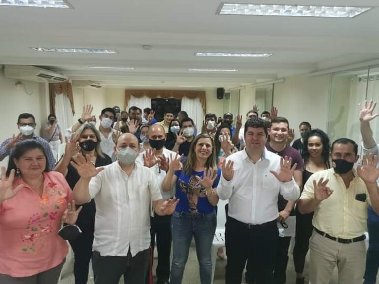 Opositores se une para buscar la alternancia en Carapeguá.