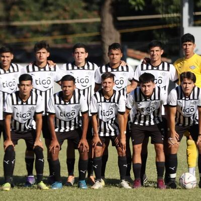Libertad goleó a Guaireña FC 9-0 con cinco goles de Espinoza