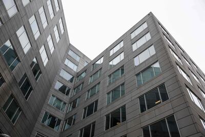 Un edificio de oficinas que alberga el Penn Biden Center en Washington, DC. A principios de esta semana, el Departamento de Justicia de EE. UU. anunció que estaba revisando documentos potencialmente clasificados encontrados dentro del centro de Biden, que el presidente Joe Biden usó después de su tiempo como vicepresidente.