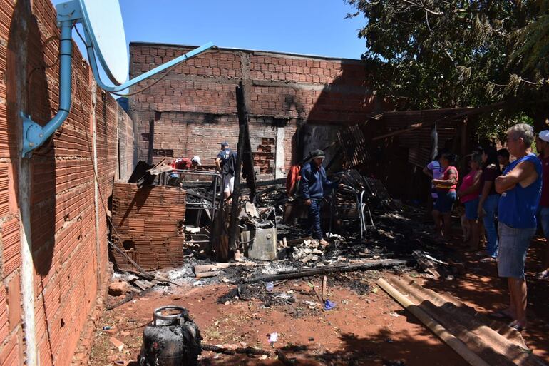 Se presume que el fuego se originó a consecuencia de alguna colilla de cigarrillo