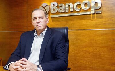 Dimas Ayala, director gerente general de Bancop, destaca el respaldo que tienen del Banco de Desarrollo Empresarial Holandés.