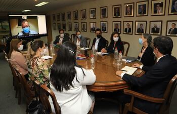 Reunión de representantes del Banco Mundial con autoridades del MAG, sobre el proyecto PIMA.