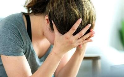 El servicio de atención psicológica de emergencia está dirigido a personas que se encuentran atravesando un estado de alteración emocional desencadenado por algún acontecimiento inesperado, impactante o traumático en su vida o cuyas personas sienten malestar emocional y necesitan contención y asesoramiento de dónde pueden recurrir.