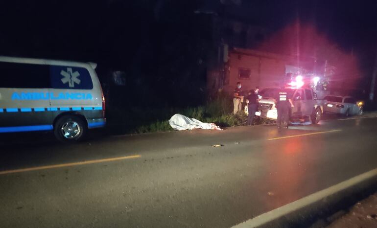 La Policía Nacional reporta que un peatón fue atropellado en Luque por un vehículo que se dio a la fuga