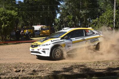 Ricardo Fretes y Alfredo Méndez, con el Honda Civic Type R R3, serán protagonistas en la F2.