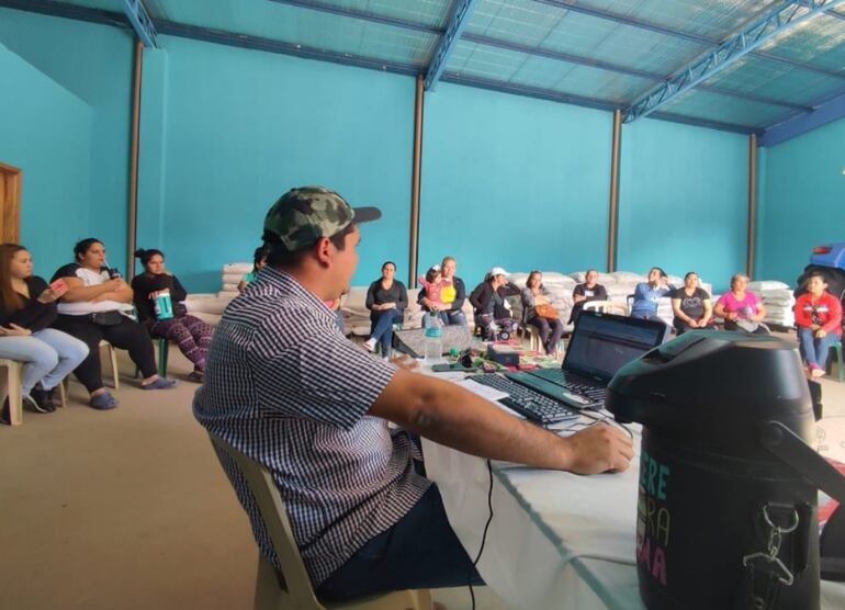 Reunión de productores asociados al Comité San Marcos, para planificación de trabajos.