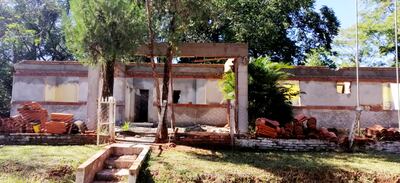 Los trabajos de remodelación y ampliación de la USF de la comunidad de Tacuruty de Santaní quedaron  paralizadas.