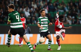 Arsenal y Sporting Lisboa empataron a dos goles en el juego de ida