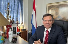Carlos Salinas, presidente de la Cámara de Comercio, Industria y Servicios de Lambaré.