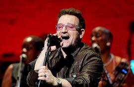 Bono, vocalista de U2.