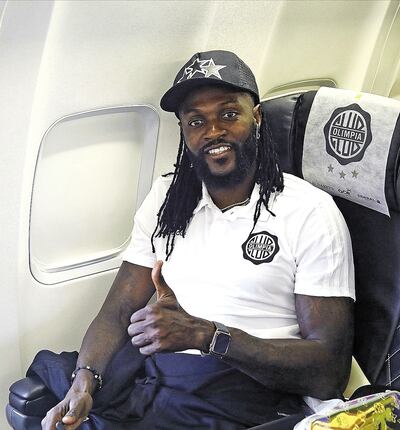 Emmanuel Adebayor, en un viaje con Olimpia,