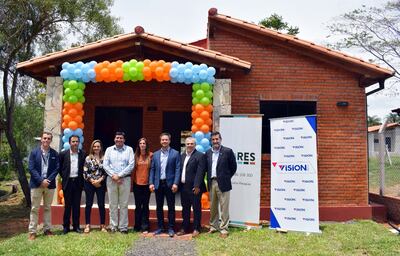 Directivos de Lares y Visión Banco realizaron el lanzamiento de su alianza  en la ciudad de Luque, donde ya construyeron viviendas.