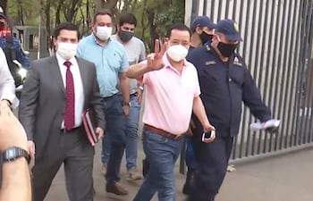 El diputado colorado Miguel Cuevas dejó ayer la Agrupación Especializada, donde estuvo preso desde el 20 de febrero.