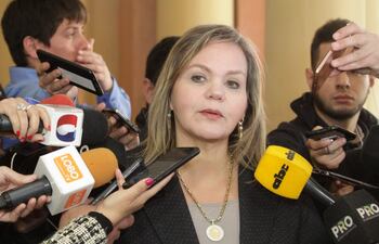 Senadora Lilian Samaniego (ANR).