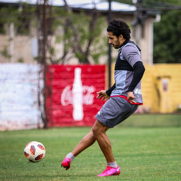 Cecilio Domínguez entrenó el miércoles por primera vez en Guaraní.