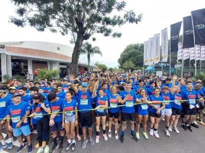 Largada de los más de 1.000 corredores ayer. Foto: Super Run