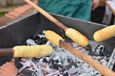 Chipa kabure vegetariano que se podrá disfrutar durante la fiesta de San Juan en la Plaza de Armas de Encarnacón. No se usa grasa animal, sino aceite vegetal en el preparado.