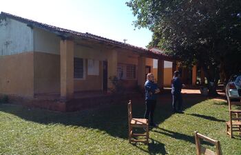 Las salas de clases de la escuela están en malas condiciones y necesitan ser reparadas