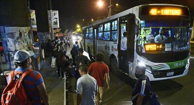 Algunos transportistas dicen que de 1 millón de pasajeros por día, la cifra se redujo a 200.000.