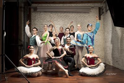 El elenco de Master Ballet subirá a escena esta noche para presentar fragmentos de obras clásicas.