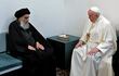 Histórico. El papa Francisco, líder de la Iglesia Católica, y el gran ayatolá chii Ali al-Sistani.