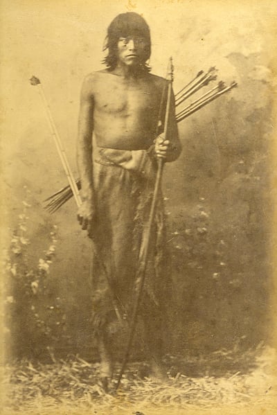 El tema del uso de indio o indígena es controversial.