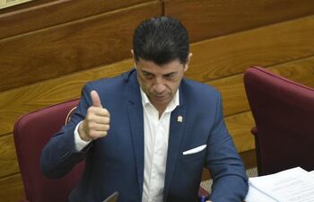 Senador Víctor Ríos.