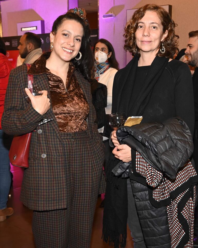Lucía Robledo y María Glauser.