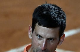 Puño cerrado de Nole para celebrar la victoria en Roma. EFE