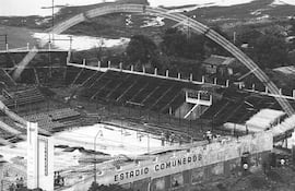 En 1977, una tormenta derribó la estructura de lo que sería el techo del “Comuneros”. Poco tiempo después se expropió el predio.