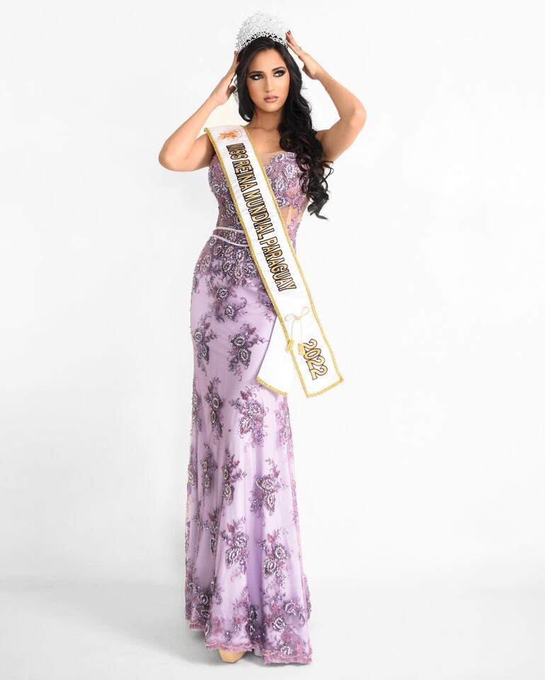 “Estoy lista para llevar en alto mi bandera, y como mujer paraguaya prometo dar lo mejor de mí", expresó Fiorella Zaracho antes de partir rumbo a Colombia. (Instagram/Fiorella Zaracho)