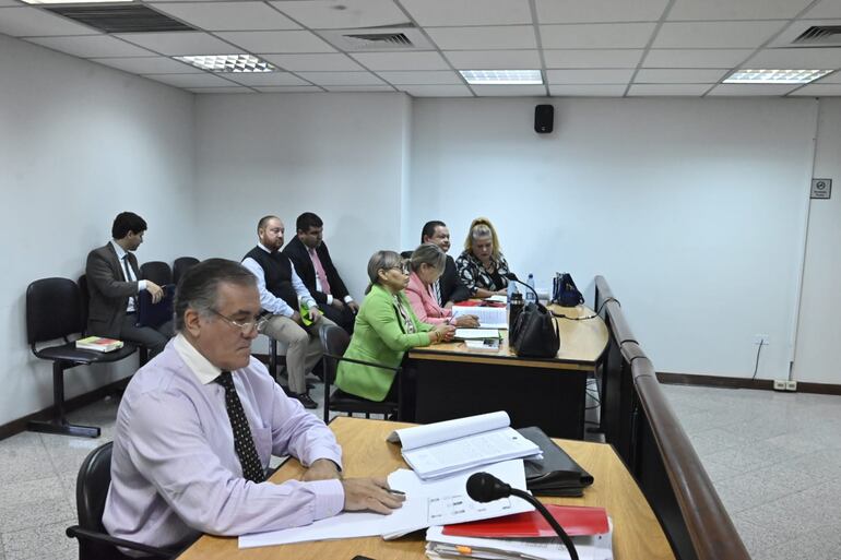 El fiscal acusador Isaac Ferreira, presto para sostener su acusación en audiencia preliminar.