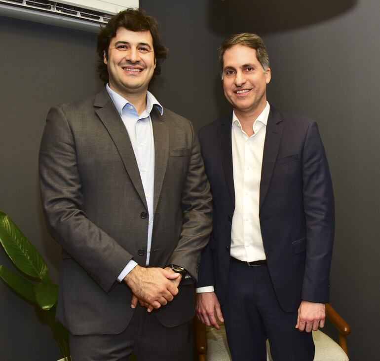 Luis Rezende y André Bassetto, ejecutivos de Volvo para Latam.