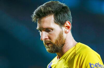 El astro argentino Lionel Andrés Messi jugó durante 16 temporadas en Barcelona, logró 33 títulos, animó 731 partidos a nivel oficial y registró 634 anotaciones.