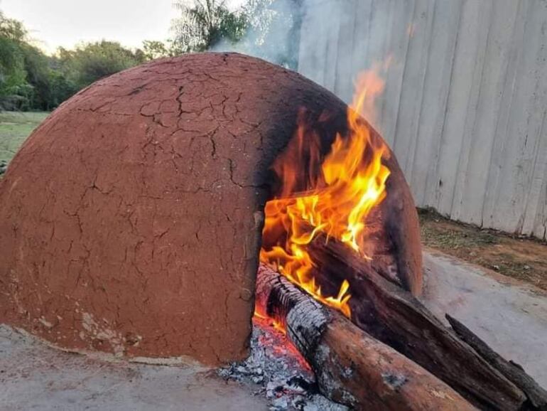 Un tatakua que espera ser utilizado en la Semana Santa.