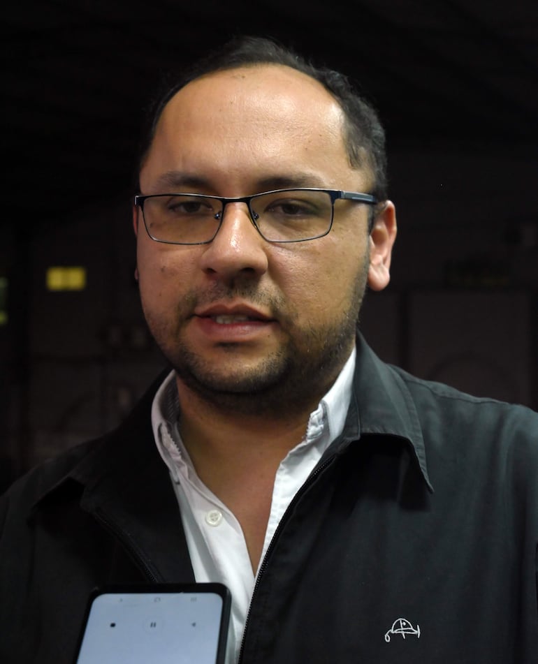 Jover González, director de Administración y Finanzas de la Municipalidad de Lambaré dice que comuna goza de salud financiera.