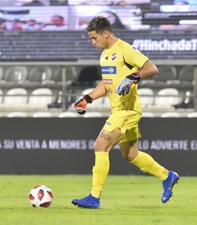 Juan Ángel Espínola González (25 años), arquero de Nacional que se salvó del contagio.