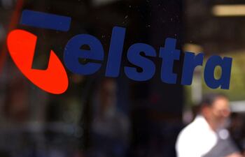 Telstra emitió contratos de planes para teléfonos móviles a 108 indígenas que no entendían bien el inglés y que estaban desempleados o vivían de las ayudas sociales.