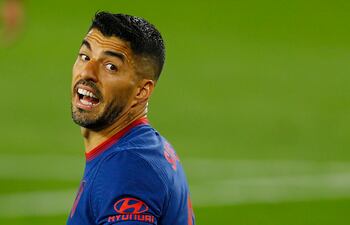 Luis Suárez, 34 años, goleador histórico de Uruguay, llega con ganas al clásico contra Argentina.